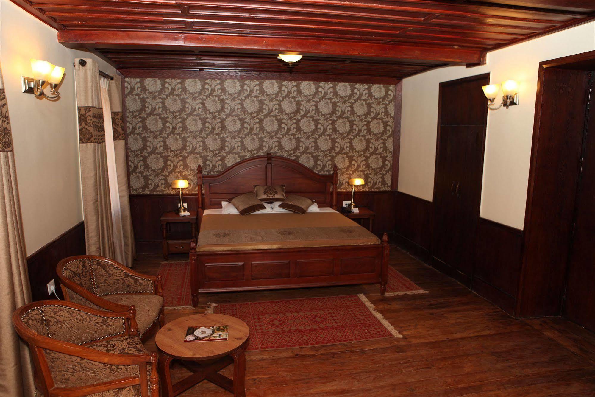 Chevron Fairhavens, Nainital Otel Dış mekan fotoğraf